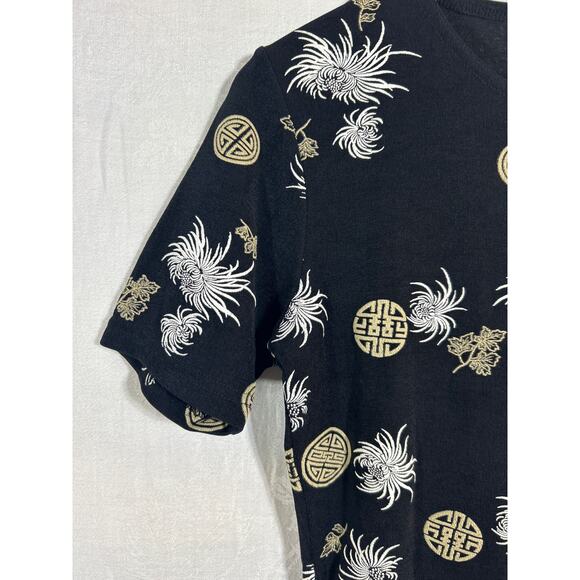 VTG Top PETITE Black White Tan Asian Logo Floral Chrysanthemum USA Made Slinky - Picture 3 of 7